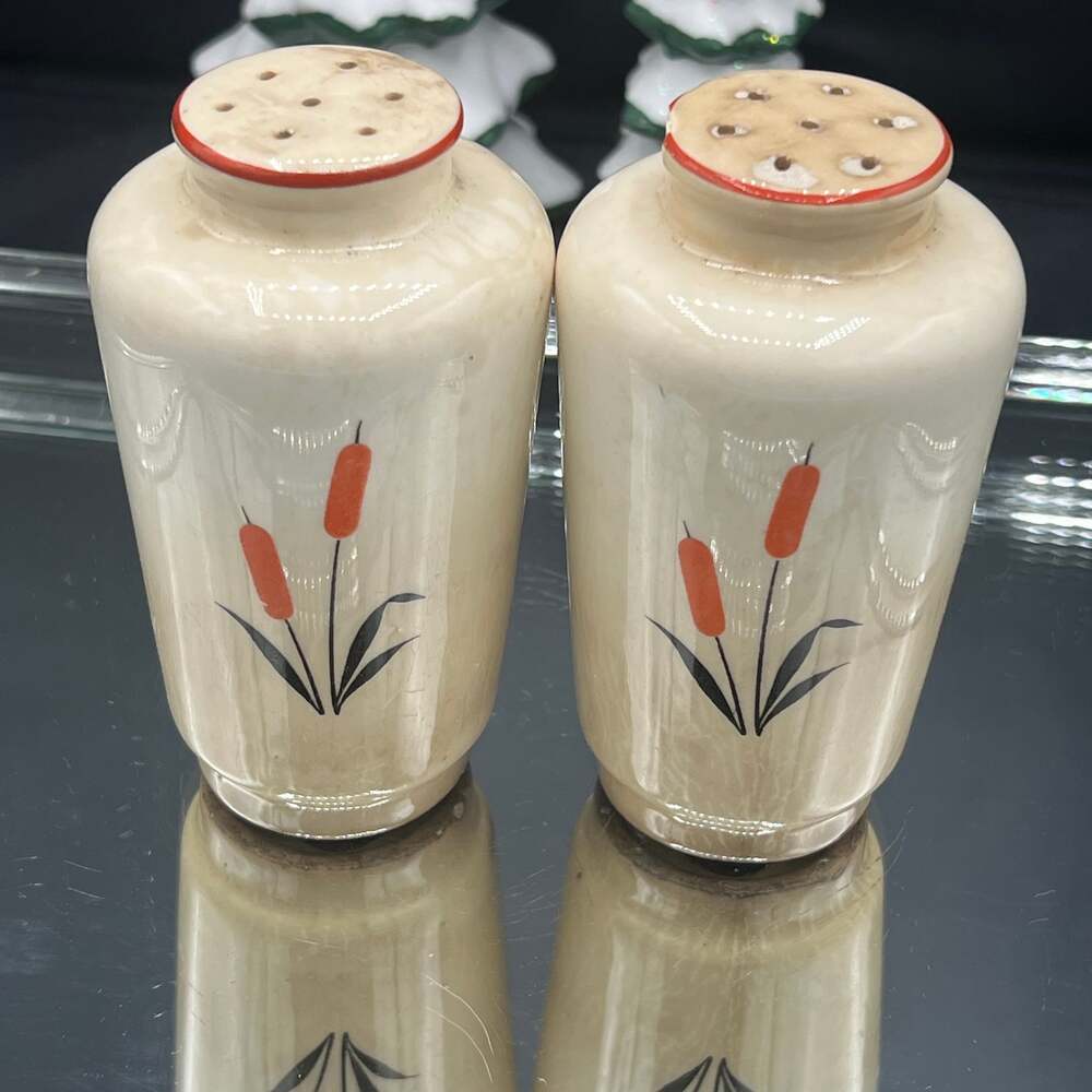 Vintage Universal Potteries Cattail Salt and Pepper Shakers SELLING AS IS